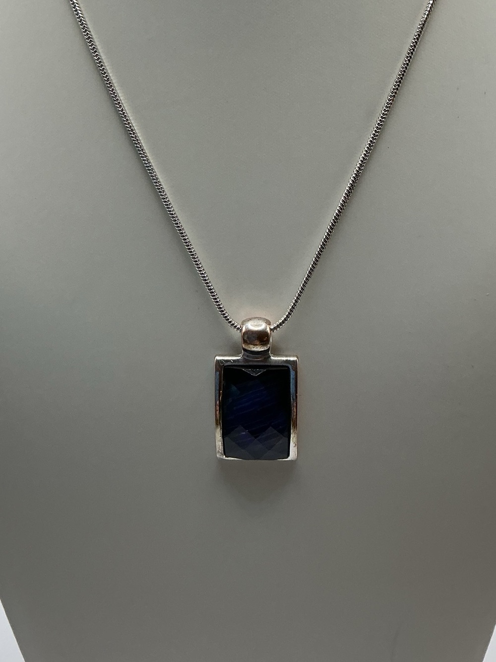 Kenneth Cole Iridescent Faux Dichroic Acrylic Silver Tone Pendant Necklace